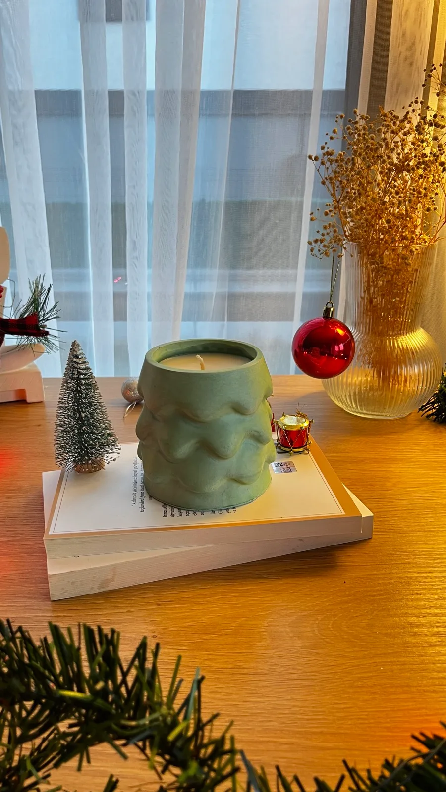 Yılbaşı Temalı Yeşil Noel Çam Ağaçlı Soya Wax Mum