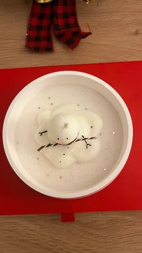 Eriyen Kardan Adam Yılbaşı Mumu Soya Wax Mum